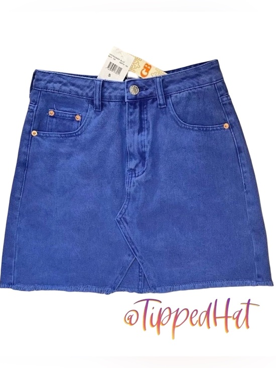 Gianni Bini Dresses & Skirts - NWT $49 Gianni Bini Periwinkle Denim Jean Skirt